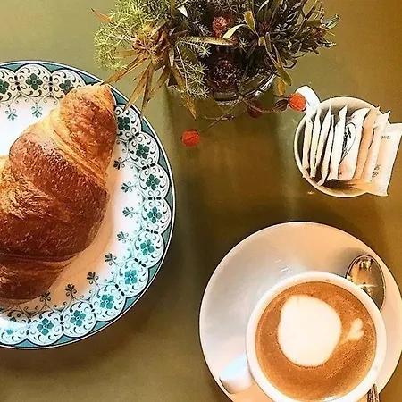 Couette-café Bayard101 Naples